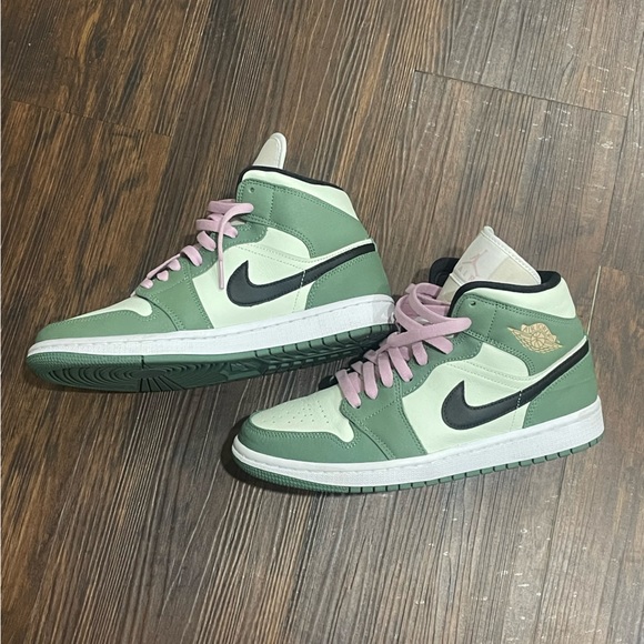 Air jordan 1 mid ‘Dutch Green - Picture 3 of 5